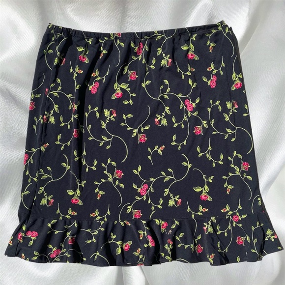 Coquette y2k floral garden midi skirt with ruffle hem - Picture 4 of 4